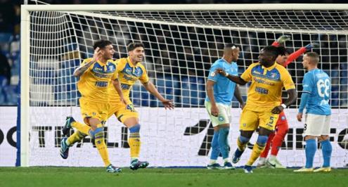 أمطر شباكه بـ4 أهداف.. فروزينوني يقصي نابولي من كأس إيطاليا